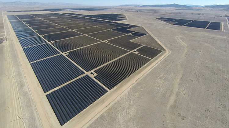 Plantas solares fotovoltaicas que por su capacidad de generación se encuentran entre las 10 mayores del mundo